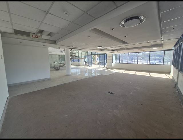 5,204M² OFFICE TO LET IN WOODMEAD